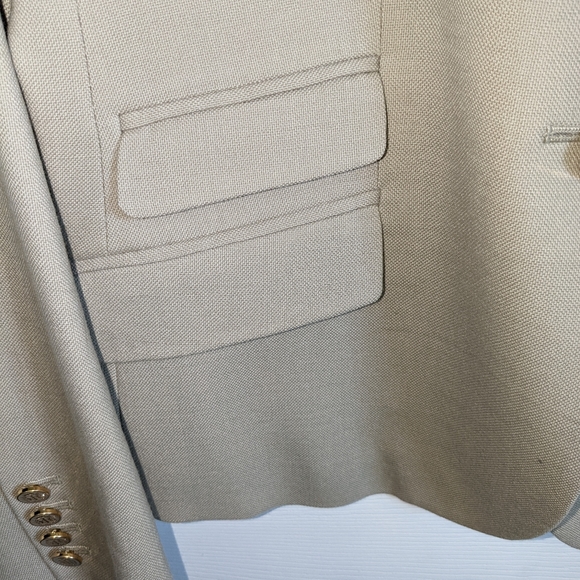 Talbots Wool Blazer Light tan with Gold Buttons Fully lined Size 10 Petite - Picture 4 of 16